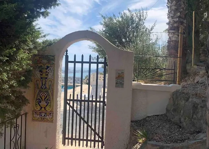 Marie Vue * Piscine * Clim * Parking * Smart Tv