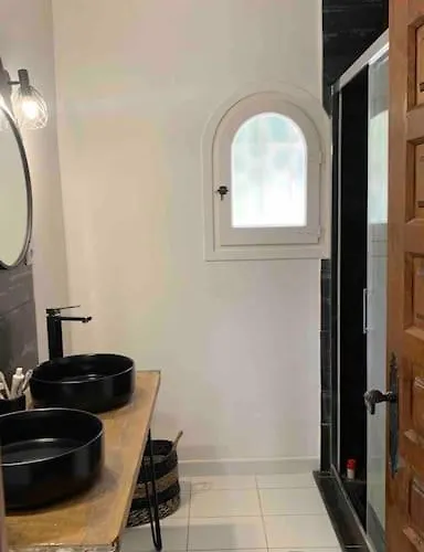 Marie Vue * Piscine * Clim * Parking * Smart Tv *