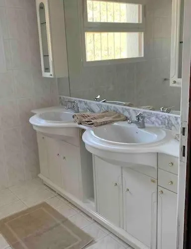 Marie Vue * Piscine * Clim * Parking * Smart Tv